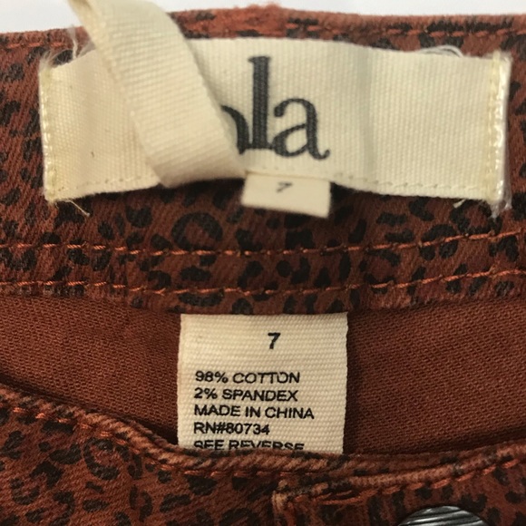 Lola NWT Rust Leopard Print Jean Shorts Size 7 - Picture 5 of 5